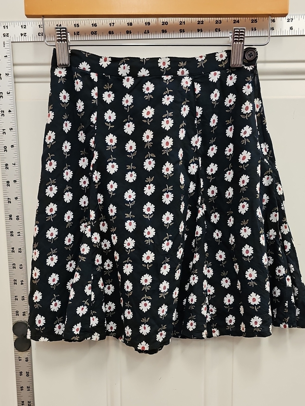 Billabong Black Skater Skirt with White and Pink Daisy Print